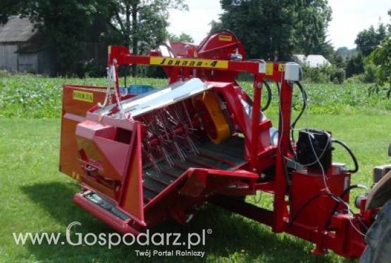 Kombajn półrzedowy zaczepiany JOANNA-4