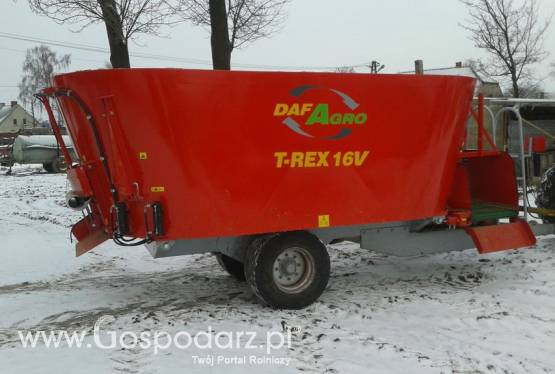 Wóz paszowy dwuślimakowy DAFAGRO T-REX