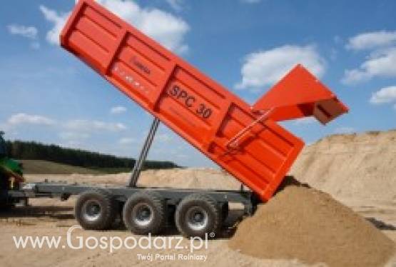 SPC30 (30 t) Przyczepa skorupowa tridem, hydrauliczne otwieranie klapy tylnej.