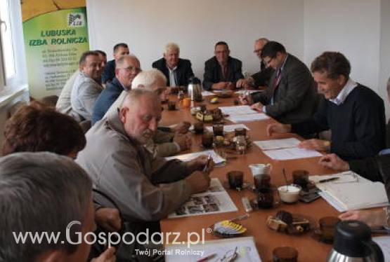 Spirala kredytowa towarowych gospodarstw