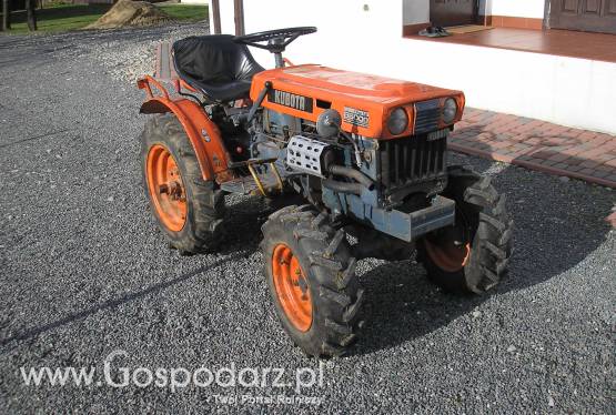 KUBOTA B6000