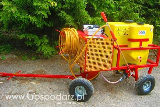 CICHY, BEZEMISYJNY OPRYSKIWACZ ELEKTRYCZNY 12 VOLT - WóZKOWY. MODEL POLEXIM80E-12V: pojemność zbiornika 80 l, 17l/min