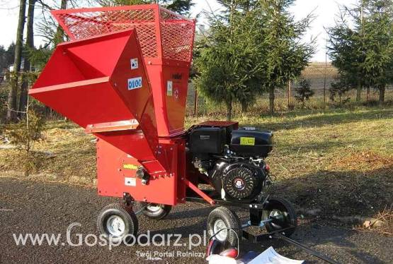 Rębak tarczowy WOMBAD dwu nożowy: szeroki wsad na gałęzie