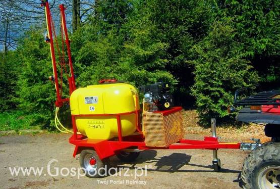 Opryskiwacz spalinowy na przyczepie jednoosiowej POLEXIM 200B