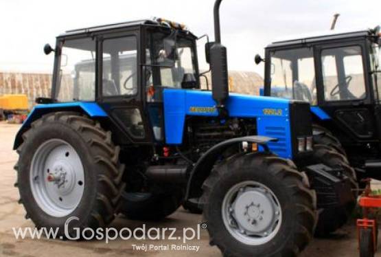 Ciagniki MTZ-1221 BELARUS