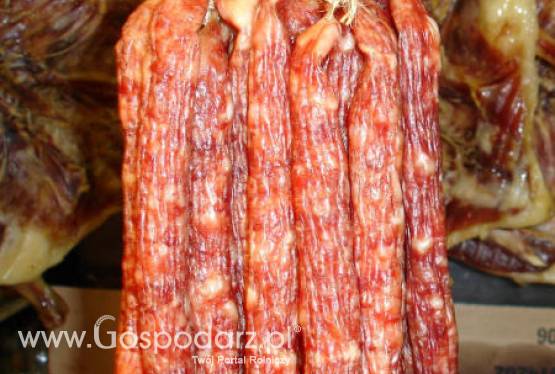 Ukraina – Kiełbasa, która wyglądem przypomina pałkę używaną przez milicję drogową