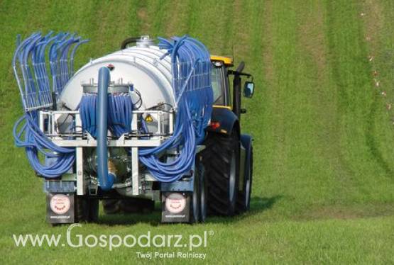 Mocny zestaw JCB i POMOT-u na wystawie Agrotech w Minikowie