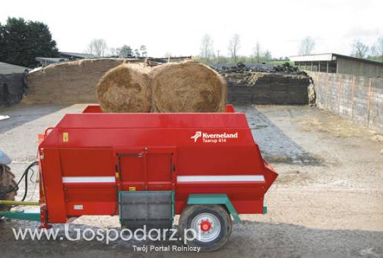 Wozy paszowe z poziomymi ślimakami Kverneland Taarup 600