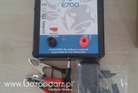 Elektryzator  sieciowo/akumulatorowy - PASTPOL  E700  -0,7J