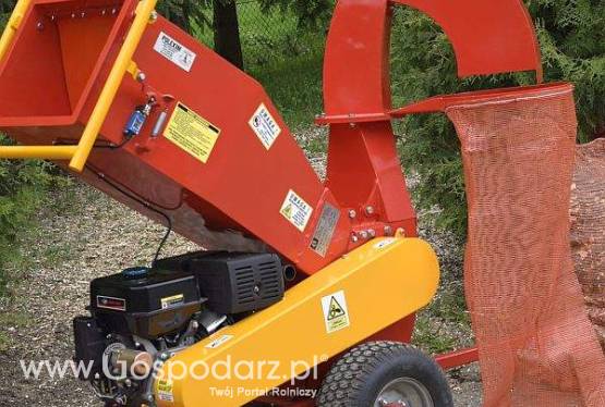 Rębak rozdrabniacz do gałęzi z wyrzutnikiem i workownicą GTS-1500E