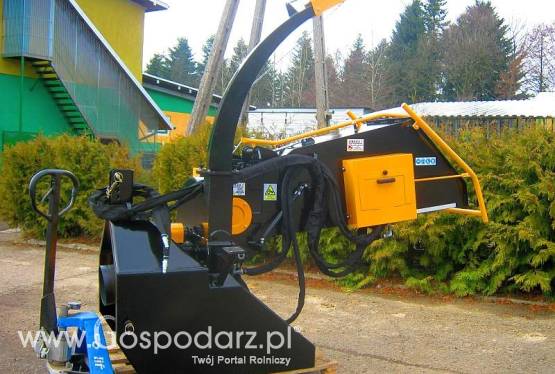 Rębak do gałęzi RTH2-ENT napędzany z WOM CIĄGNIKA 20-45 HP