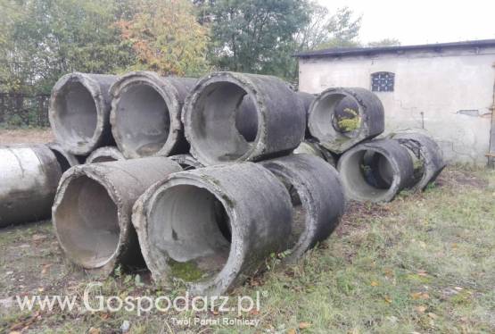 Dryny, kręgi żelbetonowe 1000x800 mm, 47 sztuk