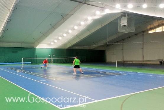 HALE DO GRY W TENISA-BORGA