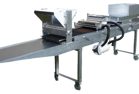 Linia napełniająca do multiplatów, tac wielokomórkowych, kaset, wielodniczek VP605