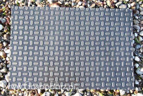 Płyty ochronne z tworzywa pod automaty paszowe i na posadzki