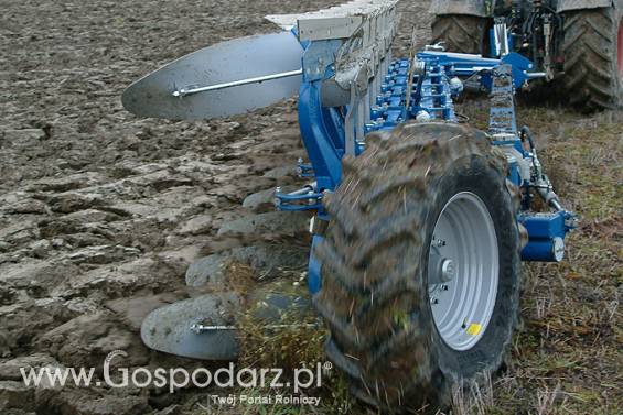 Pług obracalny przyczepiany ÖVERUM VARI FLEX EVL