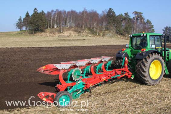 Pługi zawieszane obracalne Kverneland 150 S Variomat