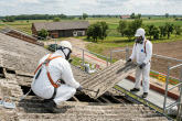 Rolnicy mają więcej czasu na wymianę pokryć dachowych zawierających azbest