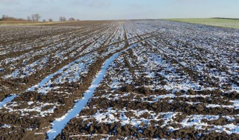 Sprzedaż państwowej ziemi na stałym poziomie