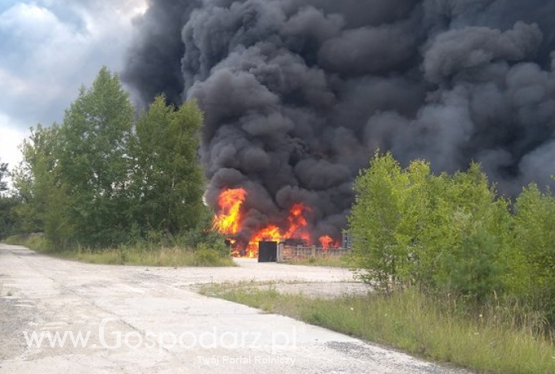 Walka z pożarem nielegalnego składowiska