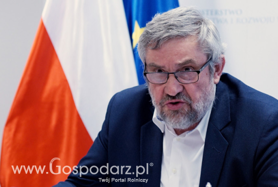 Minister apeluje do KE o wsparcie finansowe dla sektora drobiu i wieprzowiny