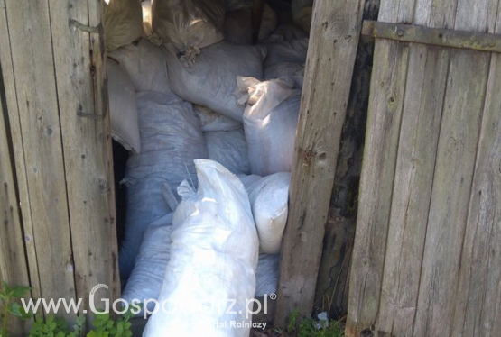 Zabezpieczone ponad 3 tony tytoniu i zatrzymane 2 osoby - to rezultat pracy średzkich policjantów