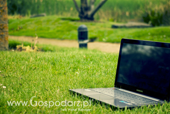 Pieniądze na zakupu komputera dla dziecka z rodziny rolniczej