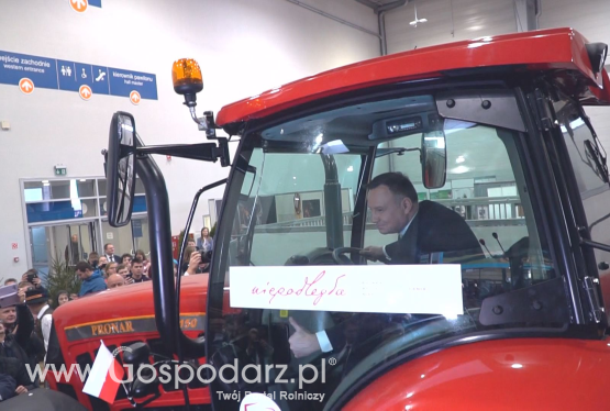 Pronar z ciągnikiem i przyczepą na Narodowej Wystawie Rolniczej