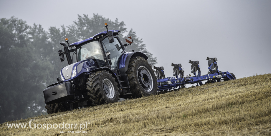 Marka New Holland piętnasty rok z rzędu liderem rynku w Polsce!