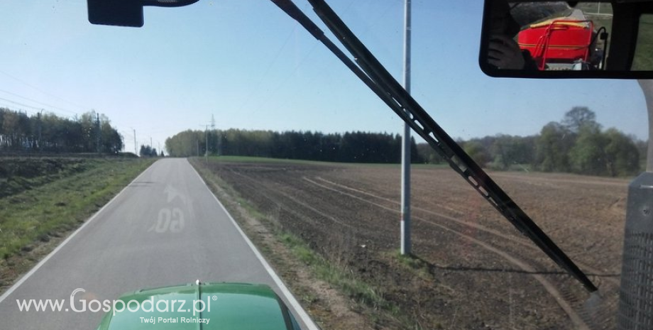 Gigantycznym ciągnikiem jechał nietrzeźwy po mieście