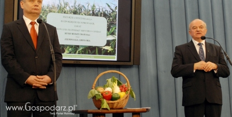 Stanowisko ministra Kalemby ws. GMO, czyli jakie czynniki wpłynęły na wprowadzenie zakazu tych upraw w Polsce
