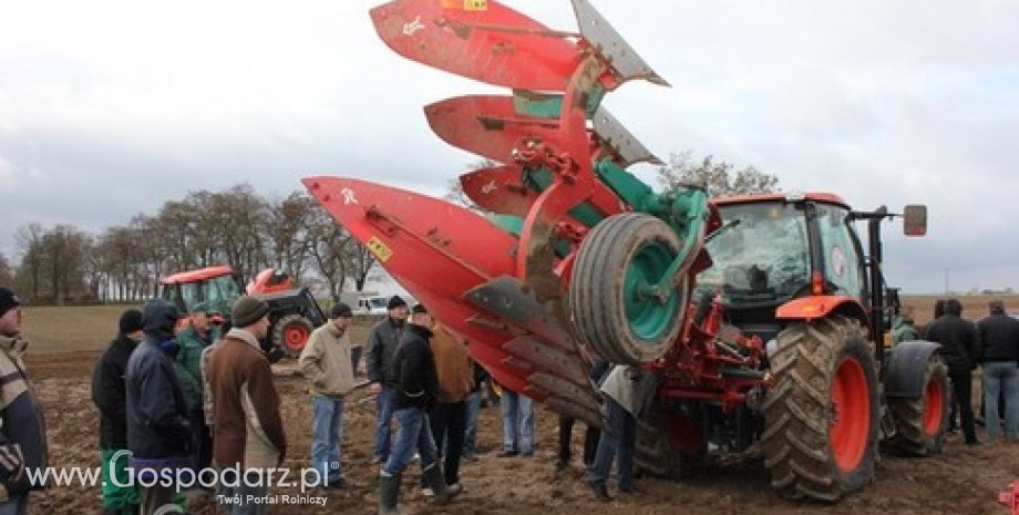 Pokaz polowy ciągników marki Kubota oraz maszyn Kverneland [Foto, Video]