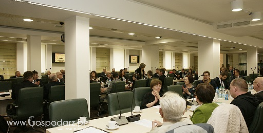 Wpływ pszczół na środowisko i środowiska na pszczoły