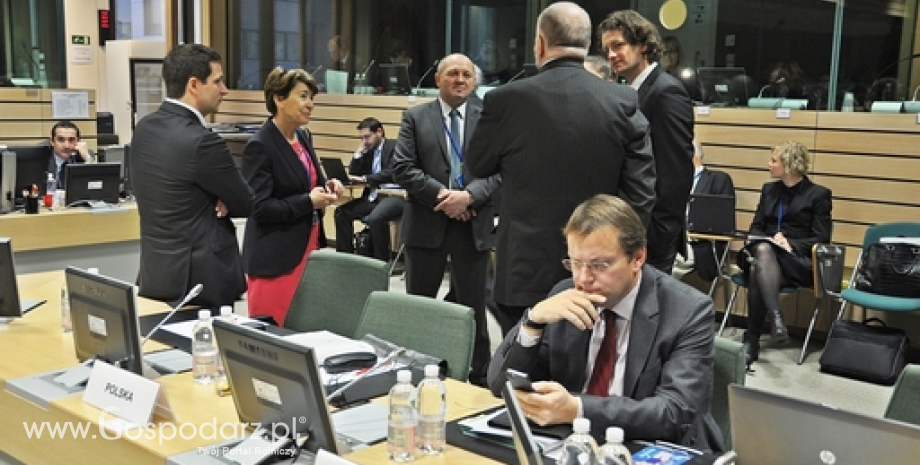 Rynek mleka i jabłek wiodącym tematem podczas obrad Rady Ministrów UE
