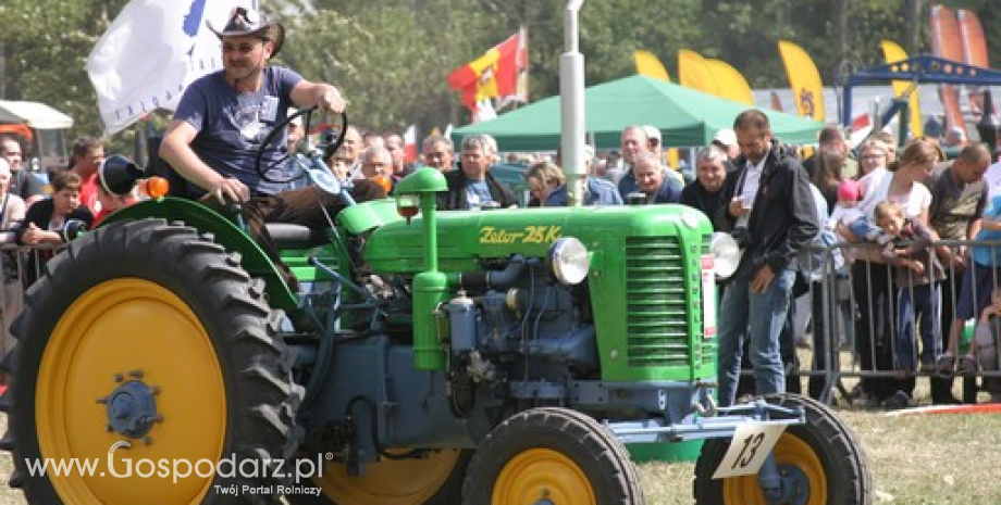 ROLTECHNIKA 2015 – kultowe ciągniki i innowacyjne maszyny