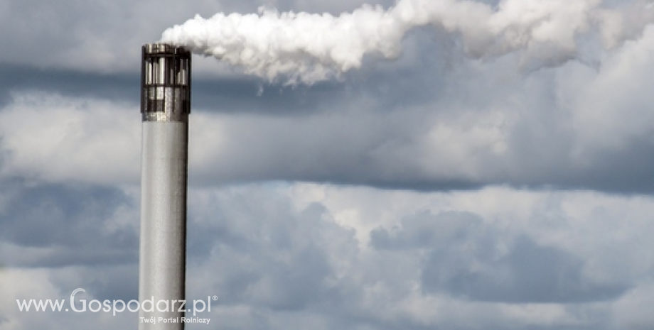 PE zatwierdził zamrożenie części uprawnień do emisji dwutlenku węgla
