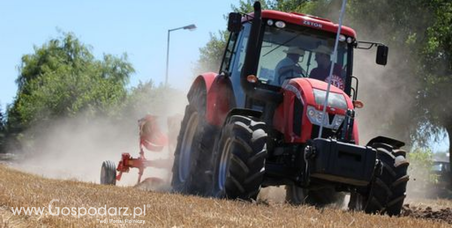 Sprzedaż ciągników rolniczych w 2016 roku. New Holland, John Deere i Zetor na czele