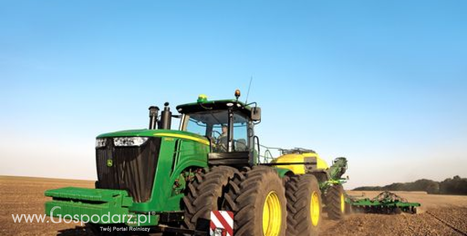 John Deere wprowadza do oferty „wagę super ciężką” – ciągniki serii 9 R/RT w Polsce.