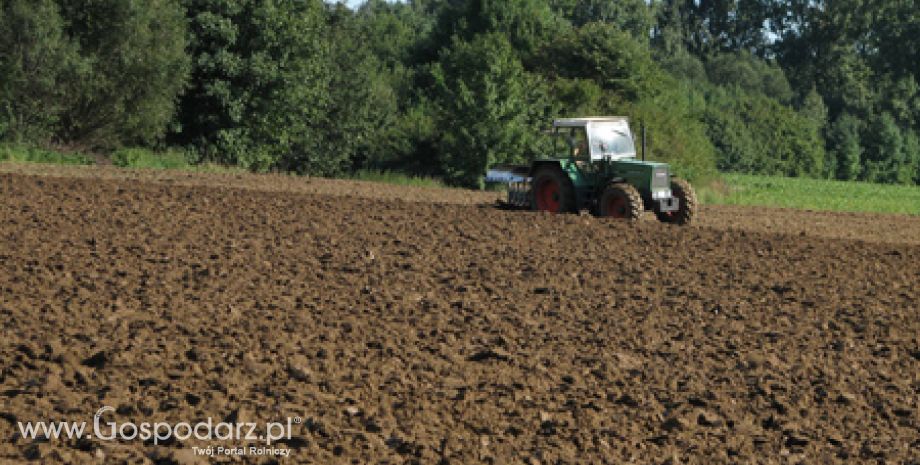 Relacja ze szkolenia i pokazu pracy maszyn do uprawy przedsiewnej gleby